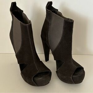 Pedro Garcia Grey Suede Leather Abbie Peep Toe Ankle Elastic Sides Booties - 39